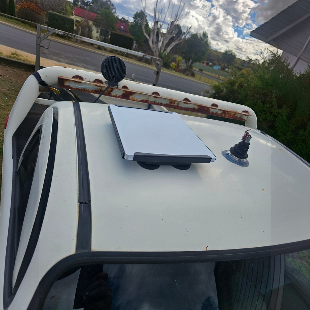Image showing a Starlnk Mini Magnetic mount on a car roof